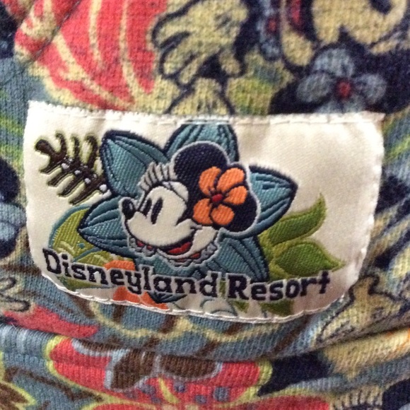 Disneyland Resort Hawaii Minnie Mouse hoodie - Picture 8 of 11